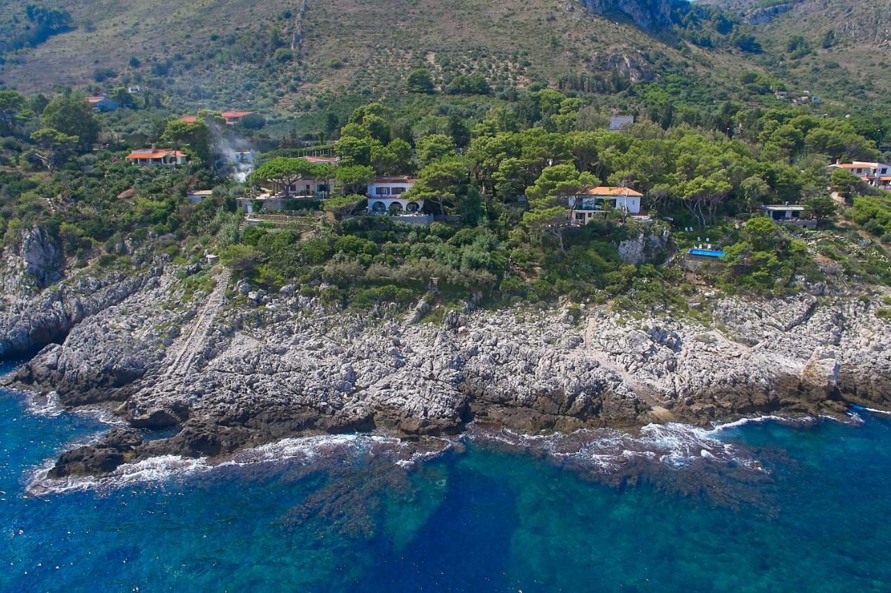 Majus Villa